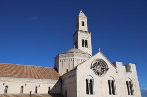 Artecclesiae, la Cattedrale di Bari apre tutto l'anno con orario continuato: la Puglia a misura di turista con Artwork