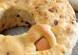 Casatiello, tortano e la tradizione è salva