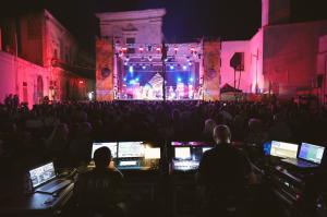 Le note universali del Locomotive Jazz Festival e il viaggio oltre la musica. Domani prende il via la XIX edizione