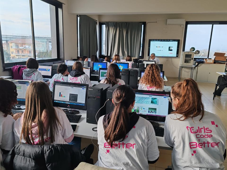 Giornata Internazionale delle donne e delle ragazze nella scienza: in Puglia il progetto Girls Code it Better è un successo