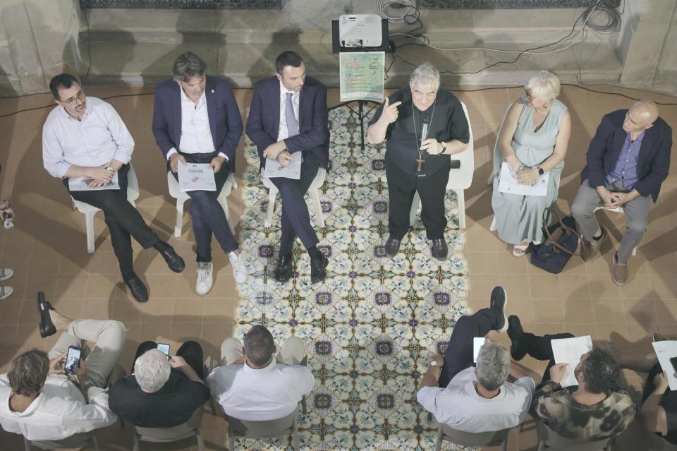 Accordi di bellezza, tra una magnifica Alba Locomotive, musica e arte: Locomotive Jazz Festival accende l'estate pugliese