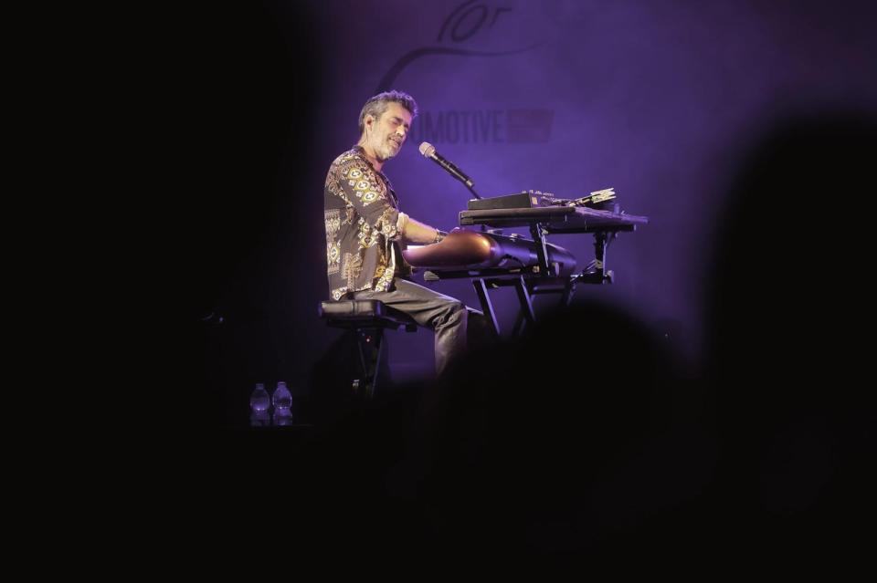 Un adorabile “testardo”. Coinvolgente e trascinante: Daniele Silvestri, il “Cantastorie Recidivo” che piace a tutti, sul palco del LJF