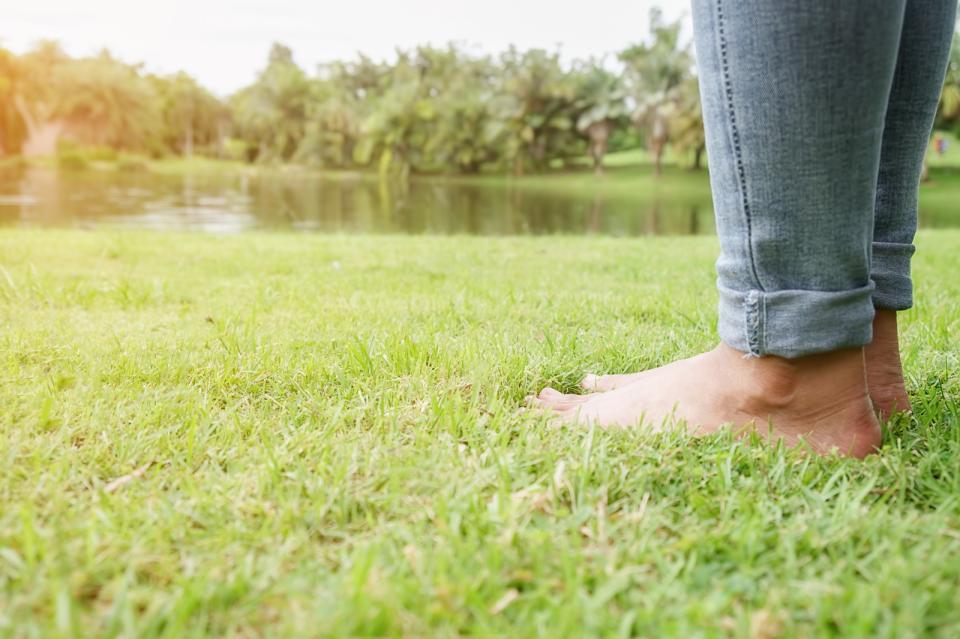 Grounding. Quando la riconnessione parte dai piedi 