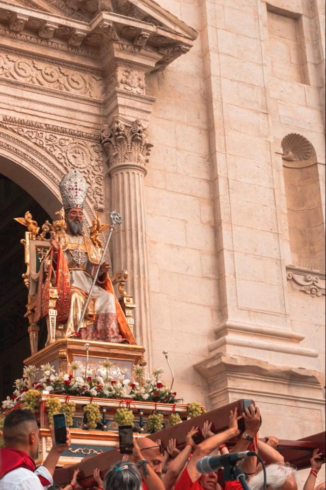 Viaggi e devozione. Dal sacro al folklore, alla scoperta delle feste patronali 