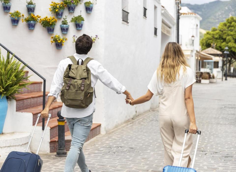 Ponti e partenze. L'Italia che si muove tra aprile e maggio