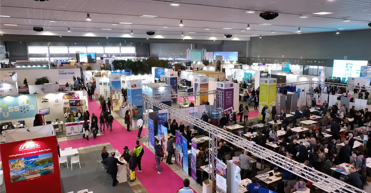 Padiglione di BTM Italia con stand, espositori e incontri B2B